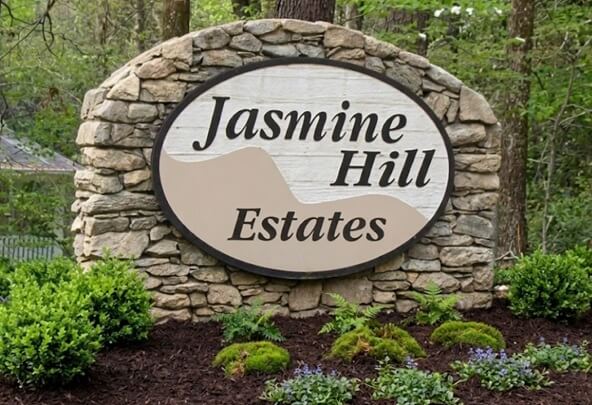 Jasmine Hill Estates neighborhood entrance in Wetumpka, Alabama